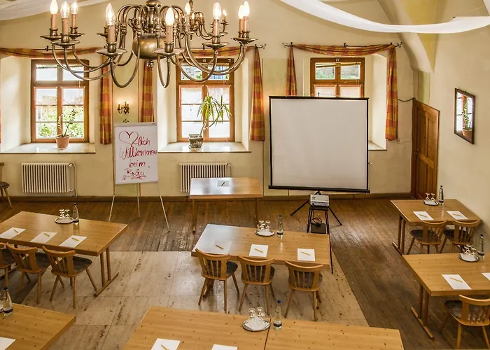 Zum Braeu מלון 3*