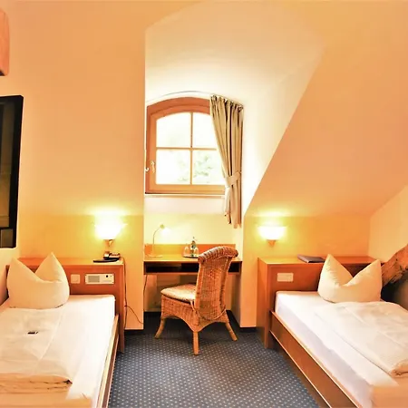 Hotell Zum Braeu Kinding