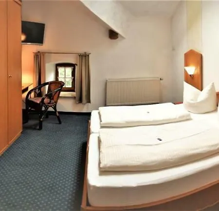 Zum Braeu Hotell 3*